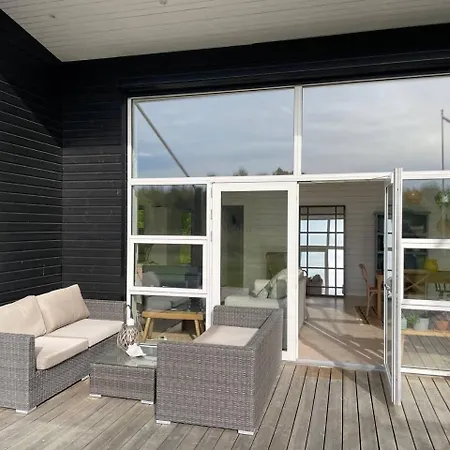 Lovely Summerhouse בית נופש *